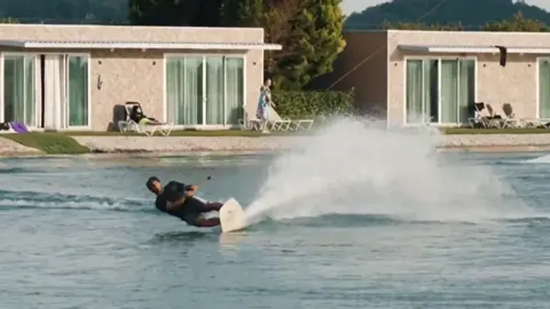 Eastmobe - Toeside S-Mobe